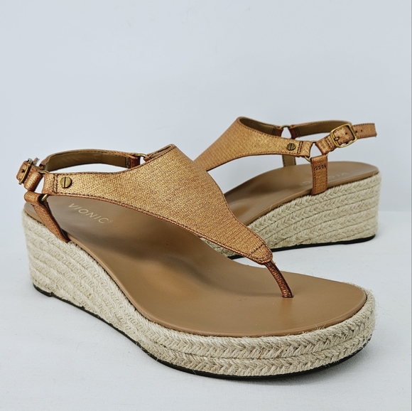 Vionic Kirra Platform Wedge Sandal in Argan Brown Leather Size 10 - Picture 2 of 15